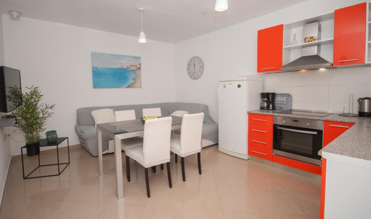 Apartments St. Lucia Kastela Luaran gambar